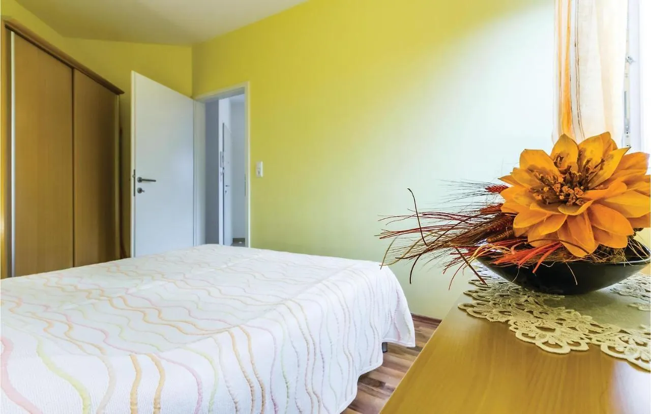 Gorgeous Apartment In Vodnjan With Kitchen